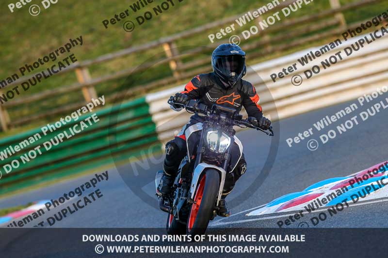 PJM Wedding Photography;enduro digital images;event digital images;eventdigitalimages;mallory park;mallory park photographs;mallory park trackday;mallory park trackday photographs;no limits trackdays;peter wileman photography;racing digital images;trackday digital images;trackday photos